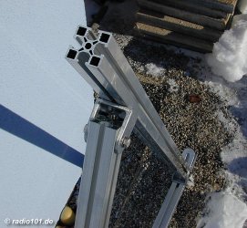 die Gestelle, auf denen die Kollektoren mit 60� aufgest&auml;ndert werden
 (anklicken zum Vergr&ouml;�ern)